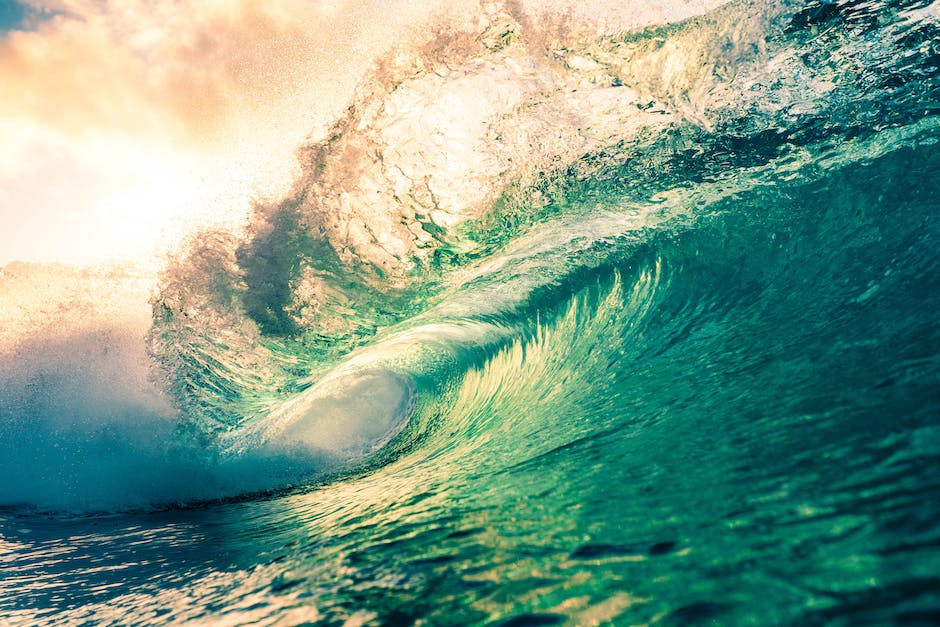 Wann bricht die Welle-Erfahrung des Surfen genießen